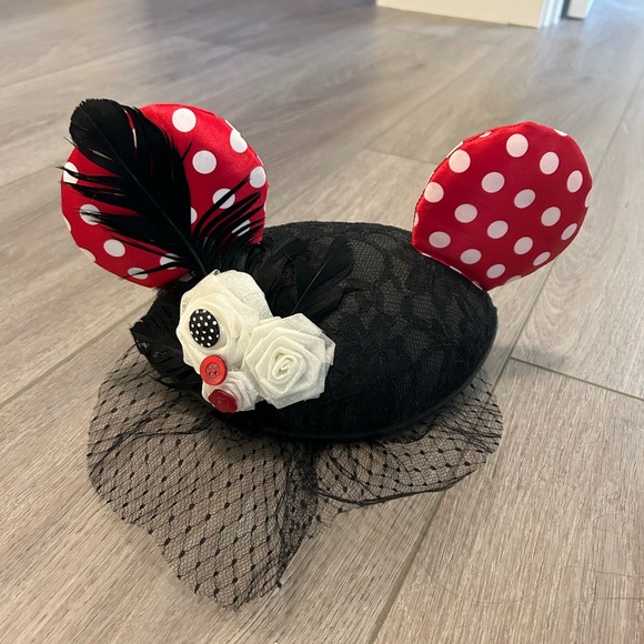 Disney Minnie Mouse Ear Hat 20’s Style - Picture 1 of 4